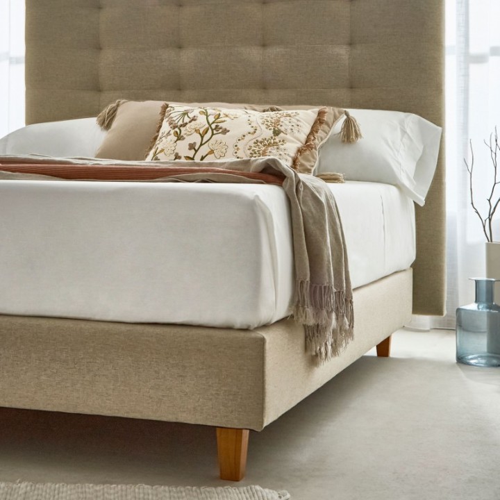 Cama Tapizada Venecia Cerezo