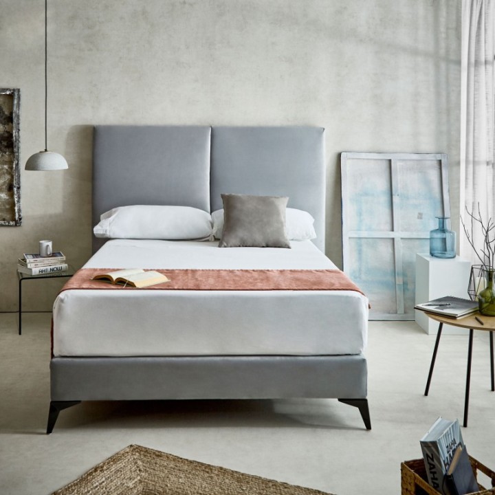 Cama Tapizada Diamond | Patas Negro Mate